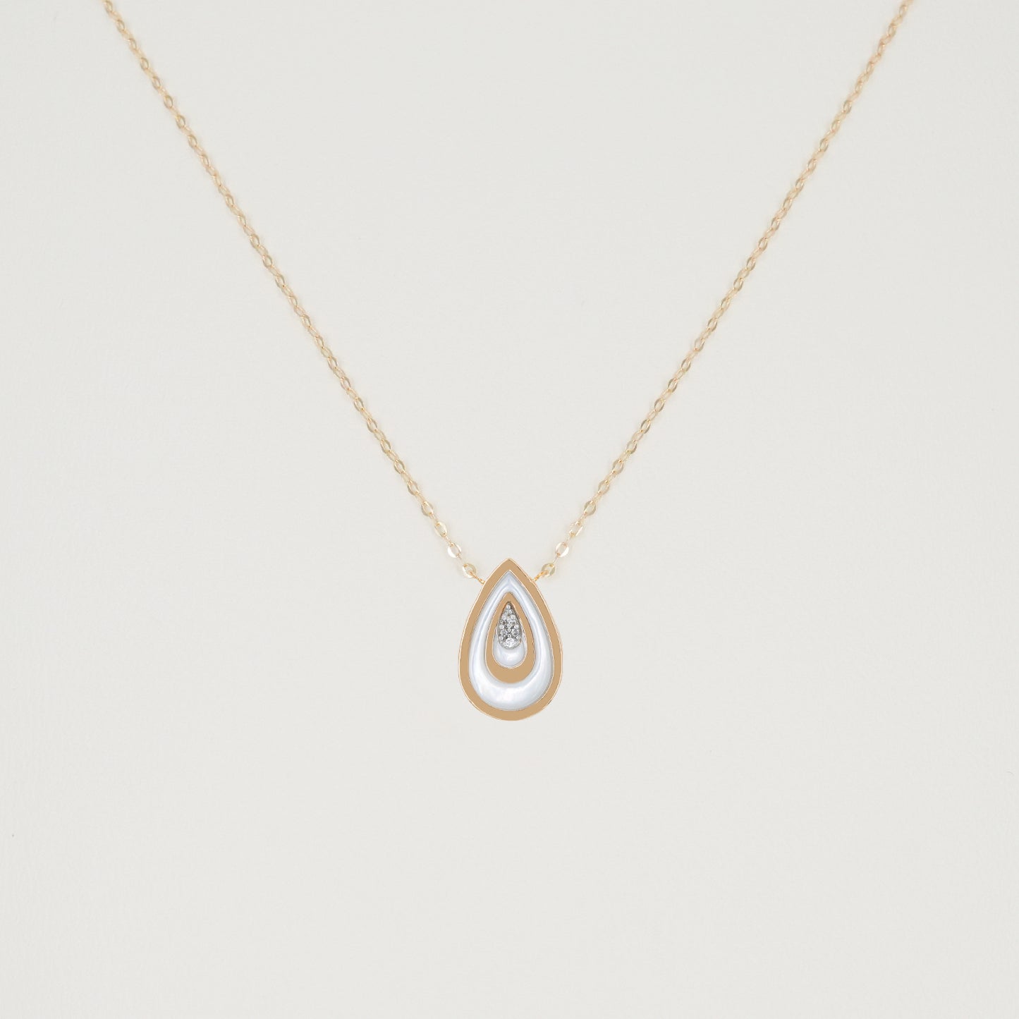 Aura Mother Of Pearl Necklace